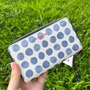 Coach Bleecker Painted Dot Coated Canvas East West Universal Wristlet 69377